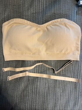 Strapless Ribbed Bandeau Bra in Nude